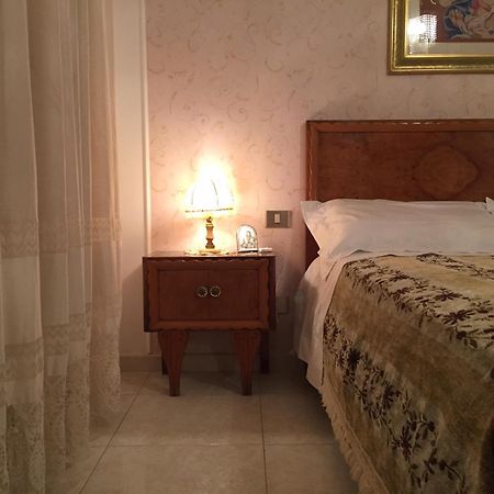 B&B Donna Porzia Трані Екстер'єр фото