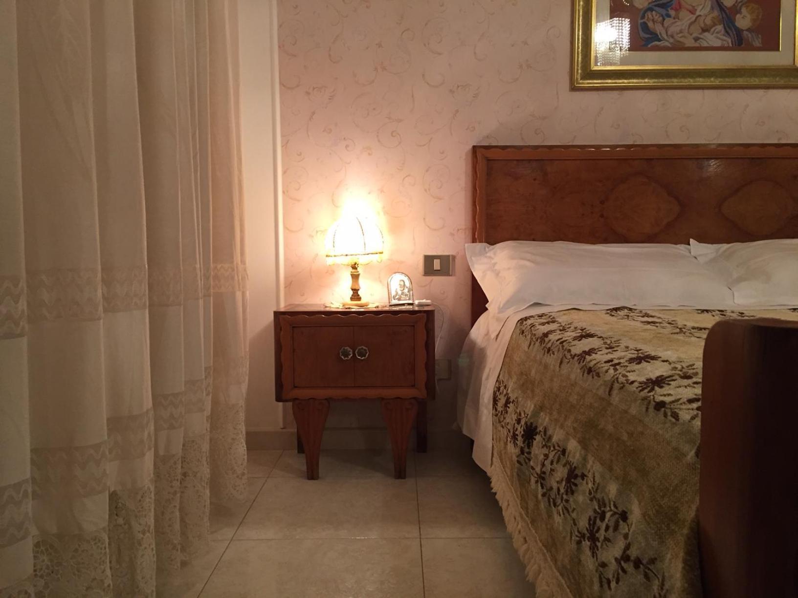 B&B Donna Porzia Трані Екстер'єр фото