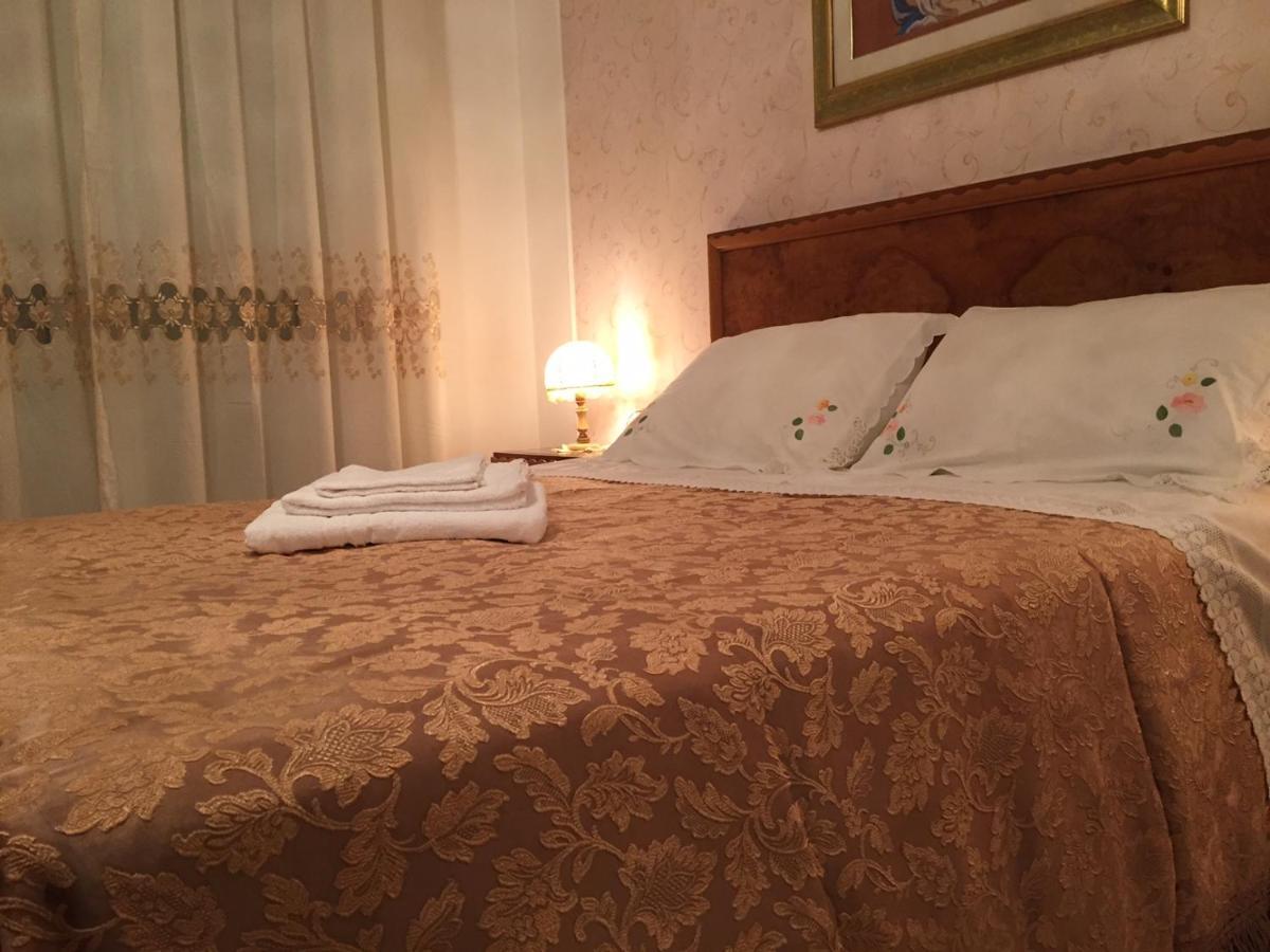 B&B Donna Porzia Трані Екстер'єр фото